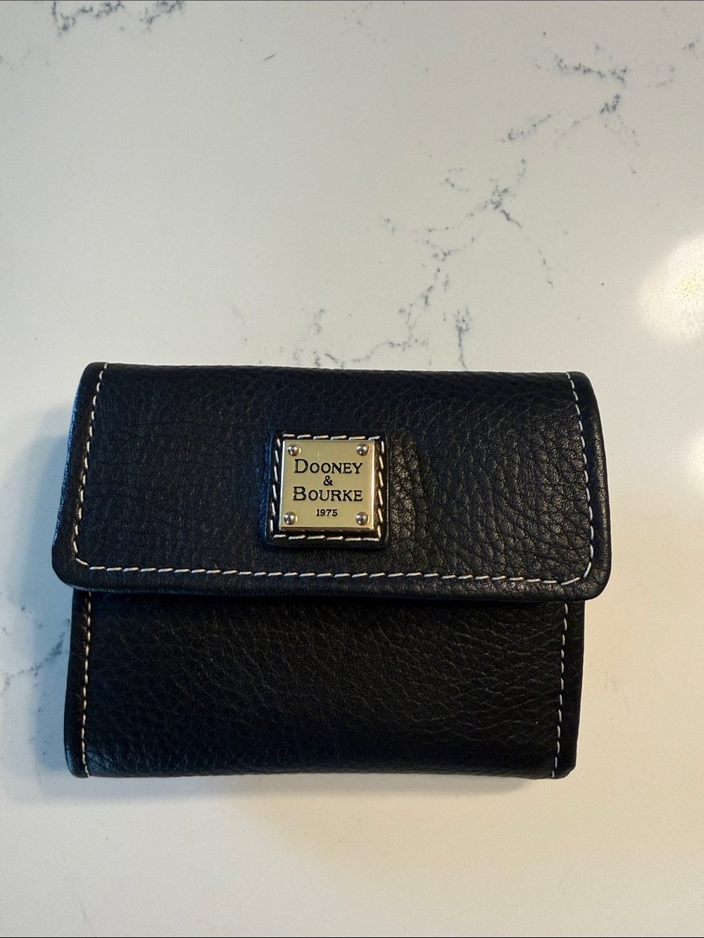 Dooney & Bourke Black Pebble Leather Card & Key Holder with Logo Plaque